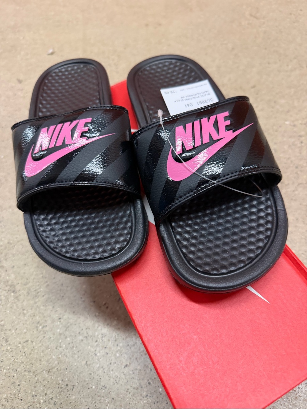 NWB Nike Women’s Benassi JDI Black Slide Sandals with Pink Swoosh Size 6